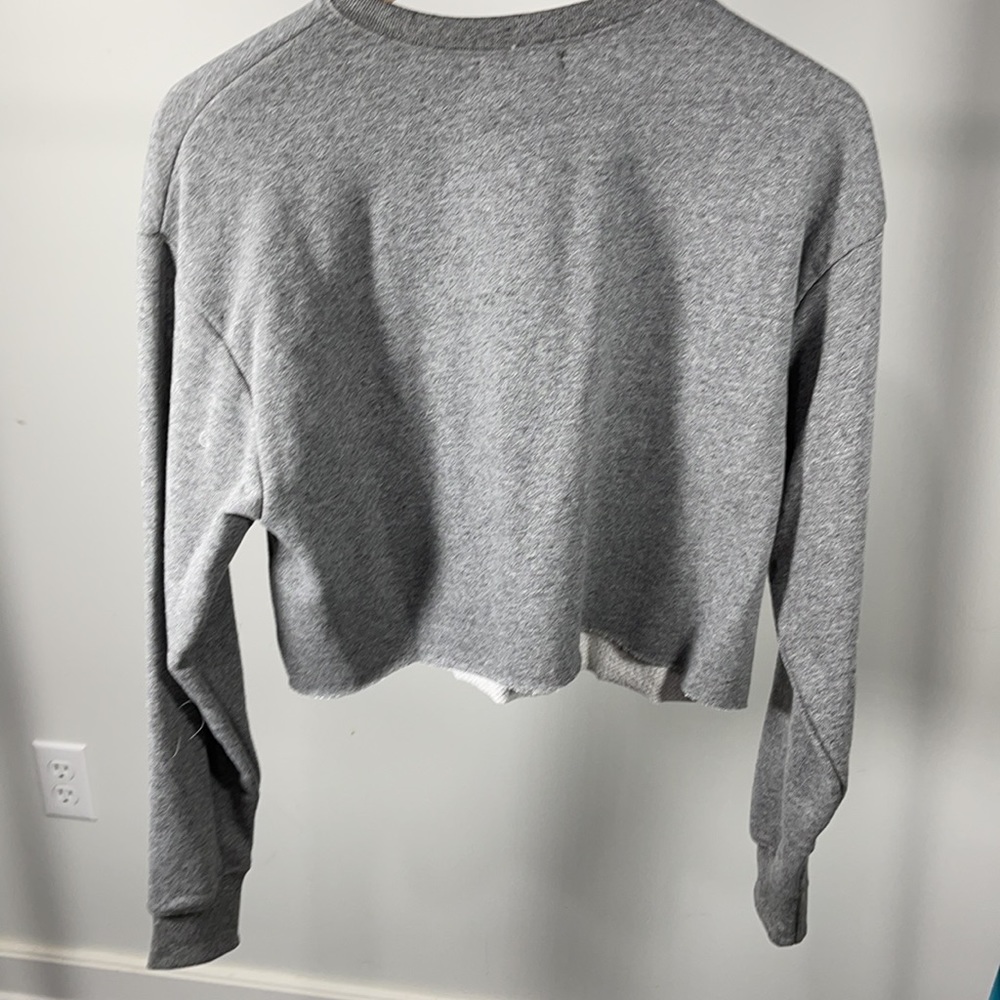 Brand new John Elliott  gray crop sweatshirt - Picture 4 of 5